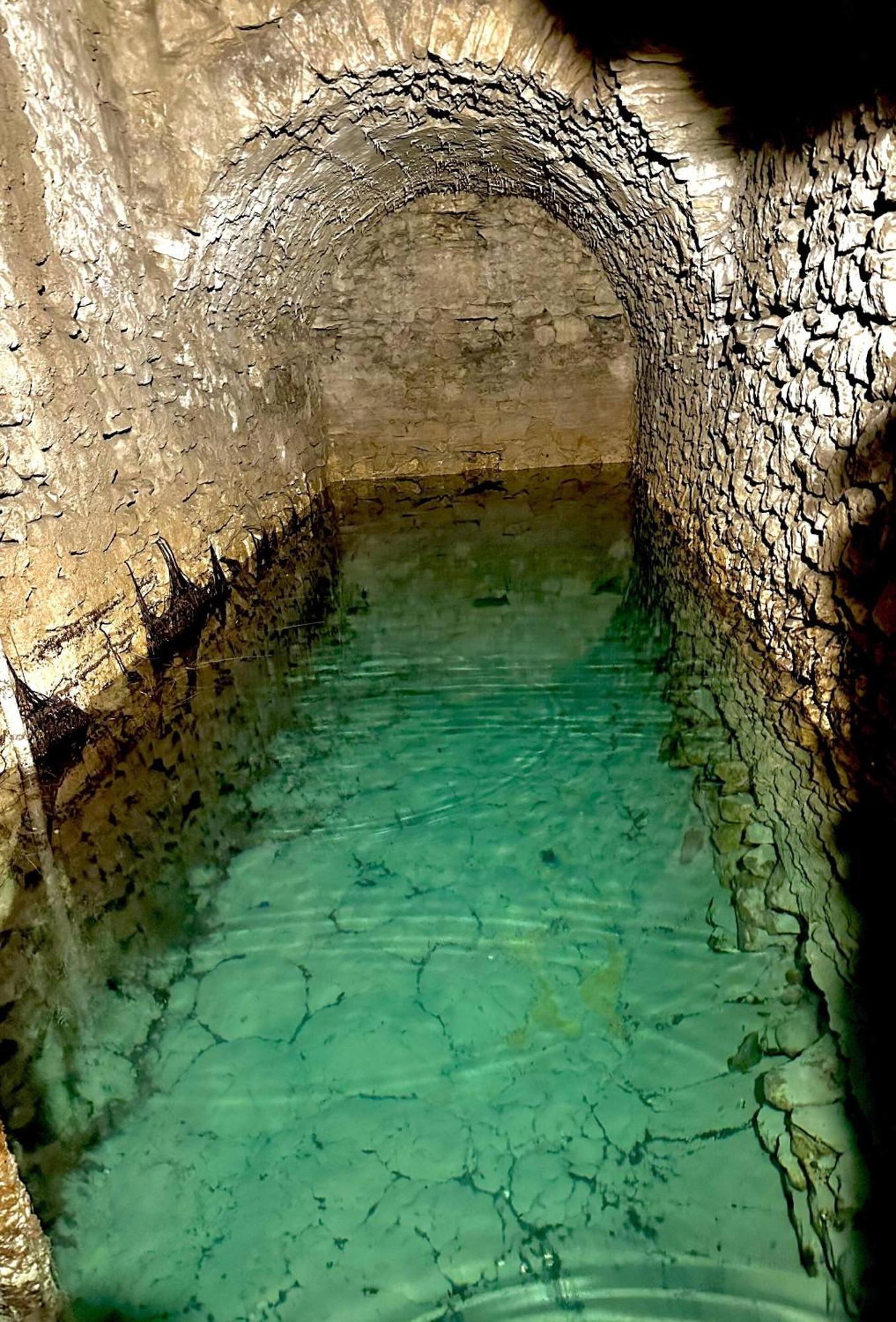 Clos De La Noria Pont-Saint-Esprit Luaran gambar